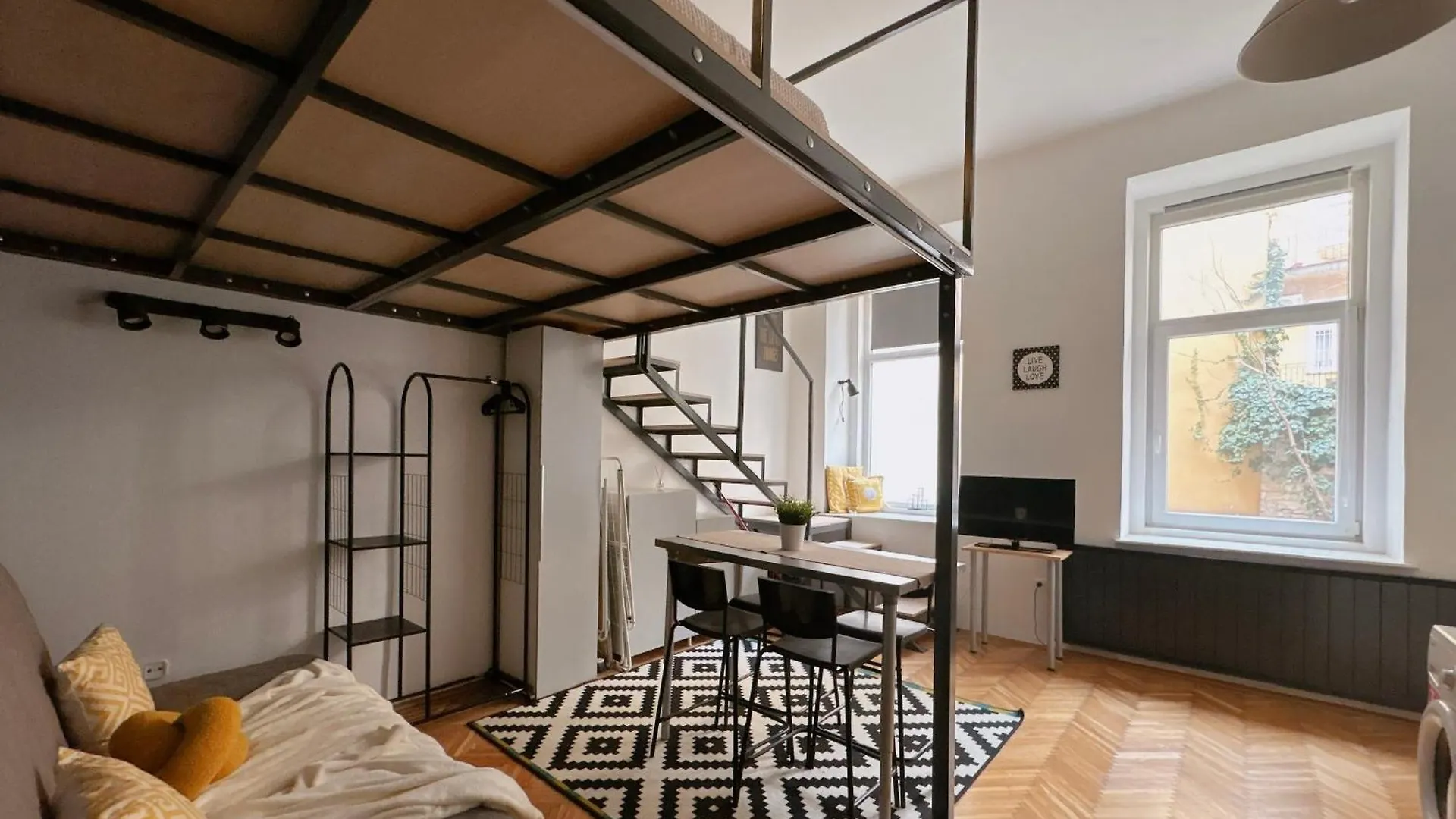 Apartment Experience Best City Nightlife Right Next To Szimpla Kert Budapest Hungary