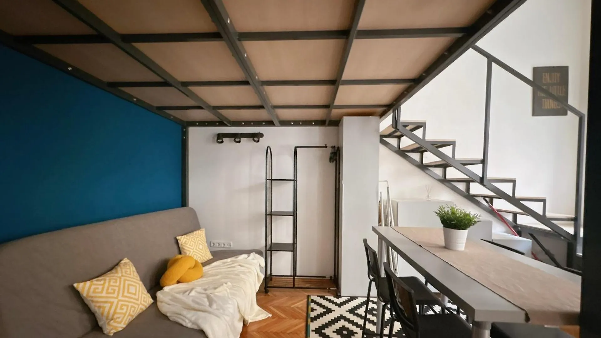 Experience Best City Nightlife Right Next To Szimpla Kert Budapest 0*,